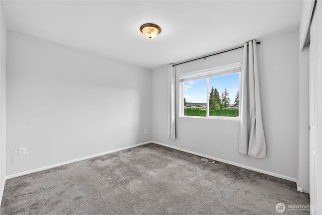 15742 58th Street Ct E, Sumner, WA 98390