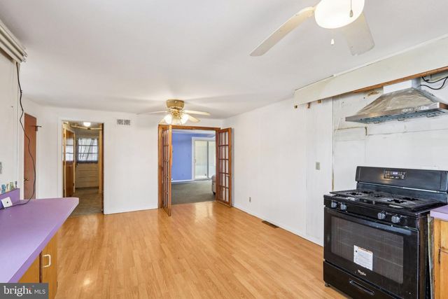 5 FORSGATE LN, Bordentown, NJ 08505