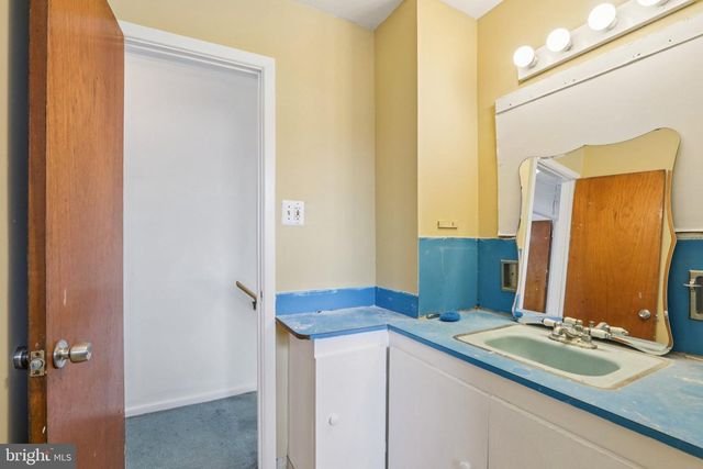 5 FORSGATE LN, Bordentown, NJ 08505