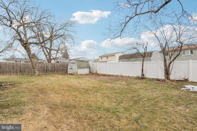 5 FORSGATE LN, Bordentown, NJ 08505