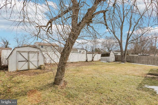 5 FORSGATE LN, Bordentown, NJ 08505