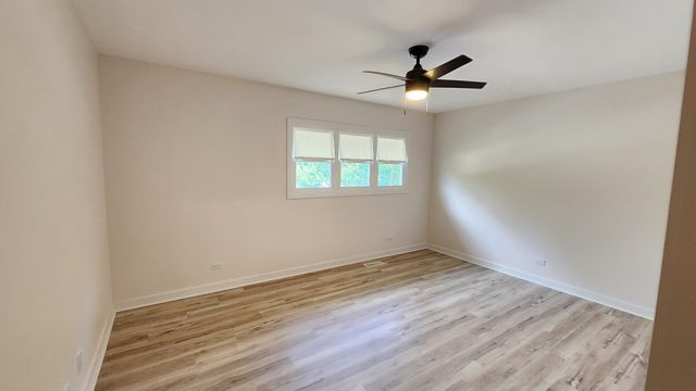 7749 Lyman Avenue, Darien, IL 60561