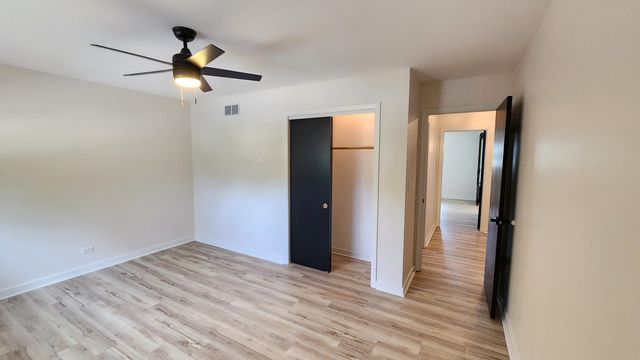 7749 Lyman Avenue, Darien, IL 60561
