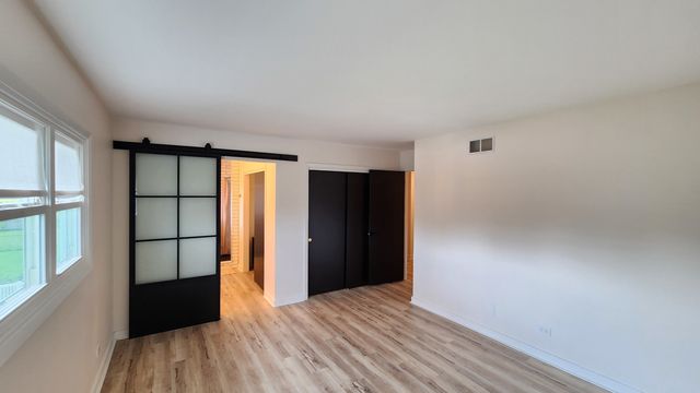 7749 Lyman Avenue, Darien, IL 60561