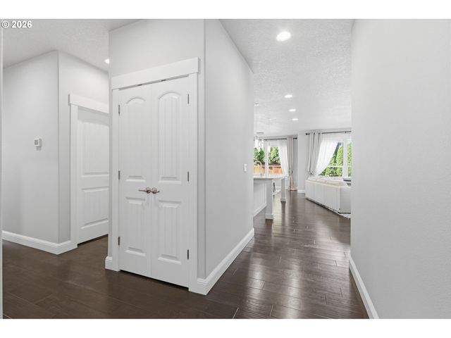 11012 Ne 2ND Ct, Vancouver, WA 98685