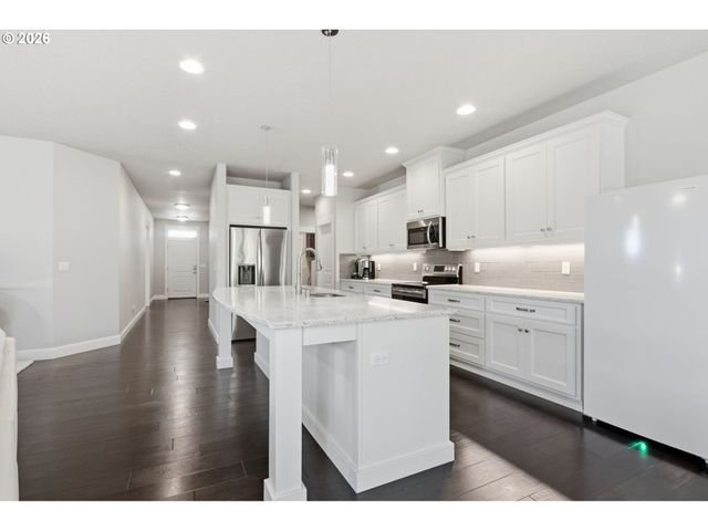 11012 Ne 2ND Ct, Vancouver, WA 98685