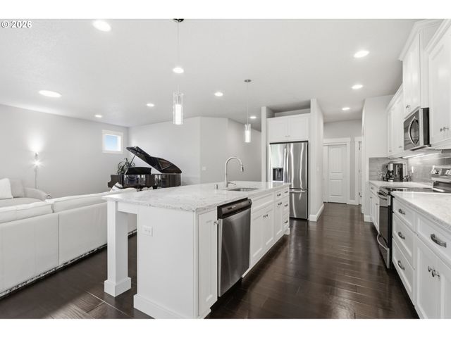 11012 Ne 2ND Ct, Vancouver, WA 98685