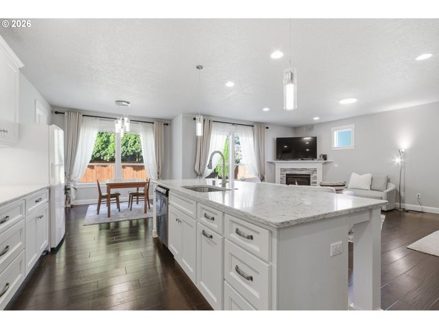 11012 Ne 2ND Ct, Vancouver, WA 98685