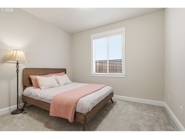 11012 Ne 2ND Ct, Vancouver, WA 98685