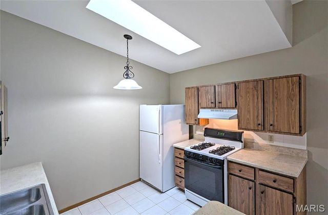 332 Spencer Place, St Peters, MO 63376