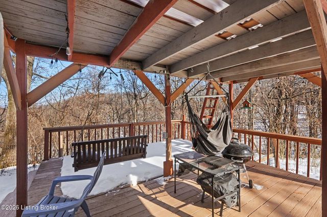 2121 Top Hill Rd, Louisville, KY 40118