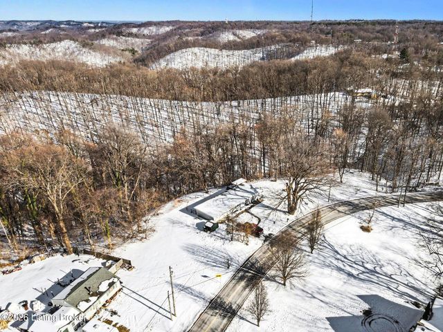 2121 Top Hill Rd, Louisville, KY 40118