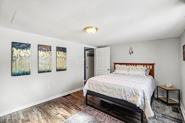 2121 Top Hill Rd, Louisville, KY 40118