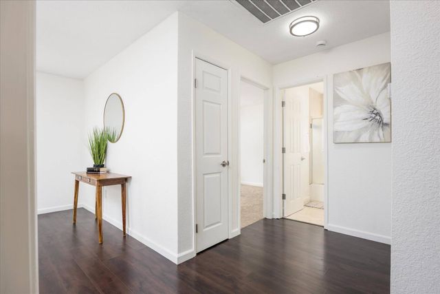 10104 Crawford Way, Sacramento, CA 95827