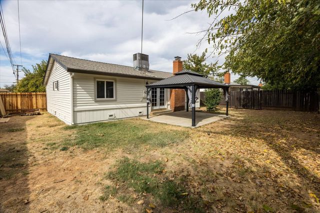 10104 Crawford Way, Sacramento, CA 95827