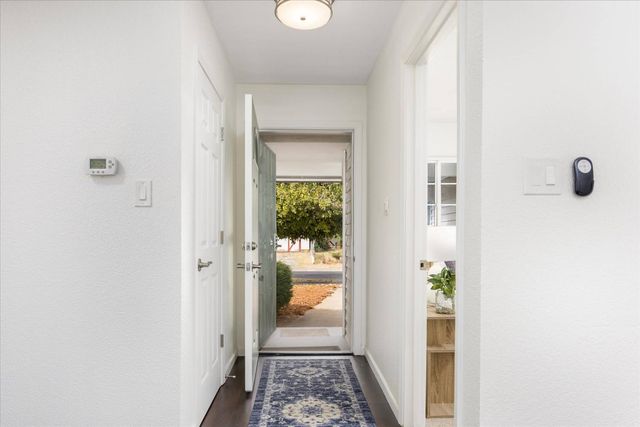 10104 Crawford Way, Sacramento, CA 95827