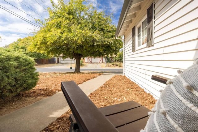 10104 Crawford Way, Sacramento, CA 95827