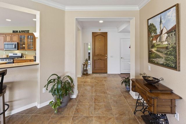 671 Violet Ln, Lincoln, CA 95648