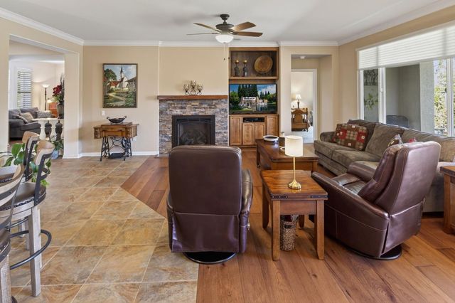 671 Violet Ln, Lincoln, CA 95648
