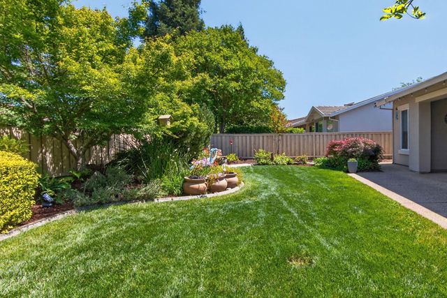 671 Violet Ln, Lincoln, CA 95648