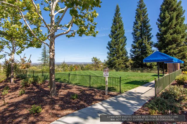 671 Violet Ln, Lincoln, CA 95648