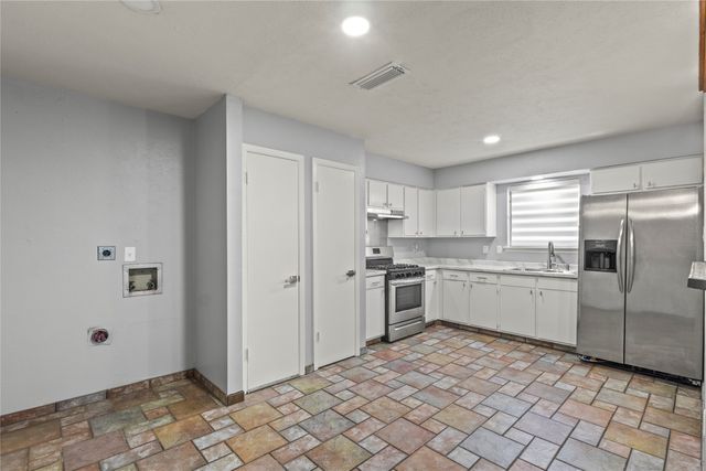 1636 Bending Oaks Trail, Dallas, TX 75217