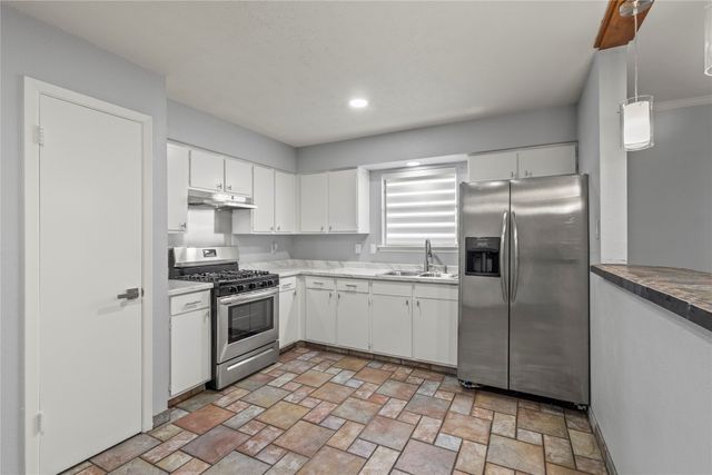 1636 Bending Oaks Trail, Dallas, TX 75217