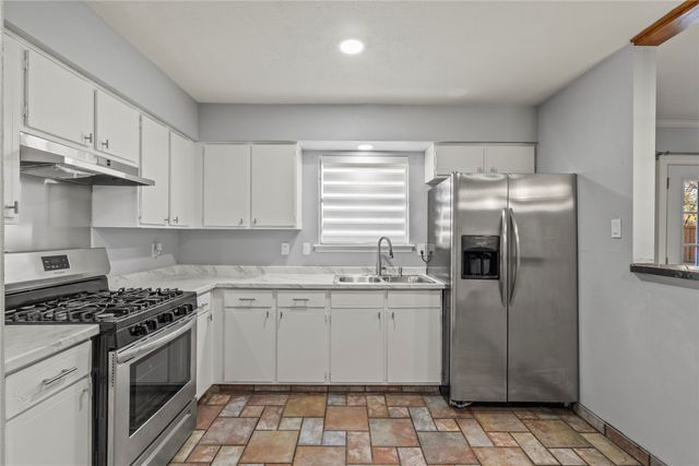 1636 Bending Oaks Trail, Dallas, TX 75217