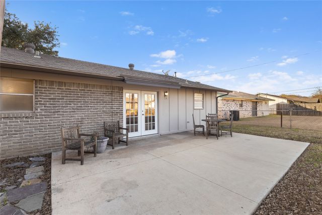 1636 Bending Oaks Trail, Dallas, TX 75217