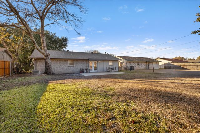 1636 Bending Oaks Trail, Dallas, TX 75217