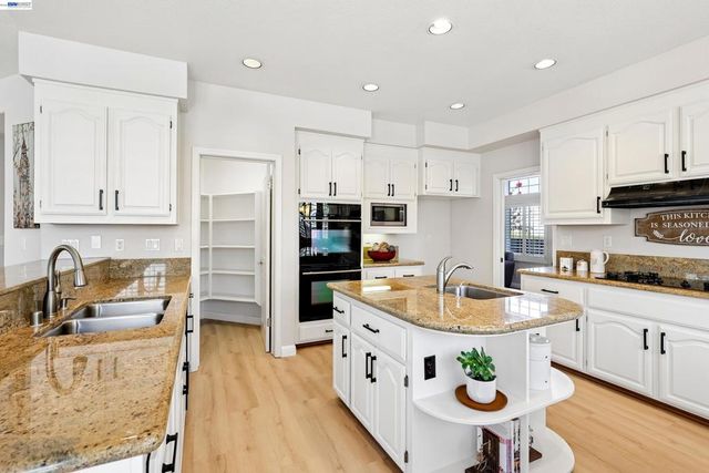 477 Obsidian Way, Clayton, CA 94517