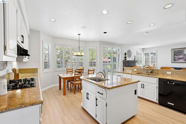 477 Obsidian Way, Clayton, CA 94517