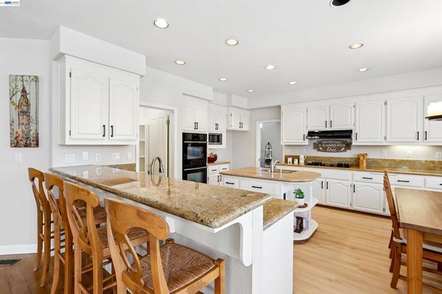 477 Obsidian Way, Clayton, CA 94517