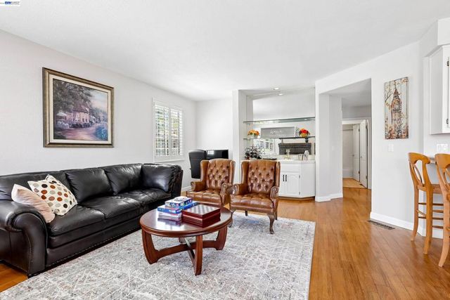 477 Obsidian Way, Clayton, CA 94517