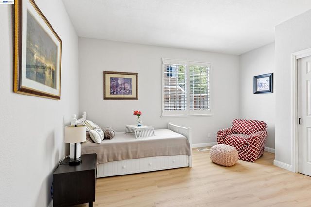 477 Obsidian Way, Clayton, CA 94517