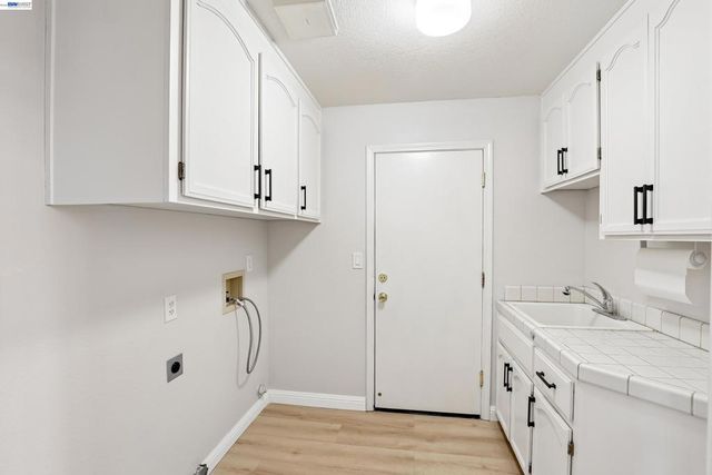 477 Obsidian Way, Clayton, CA 94517