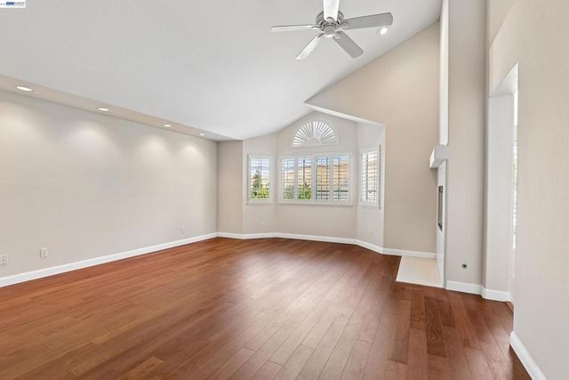 477 Obsidian Way, Clayton, CA 94517