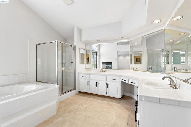 477 Obsidian Way, Clayton, CA 94517