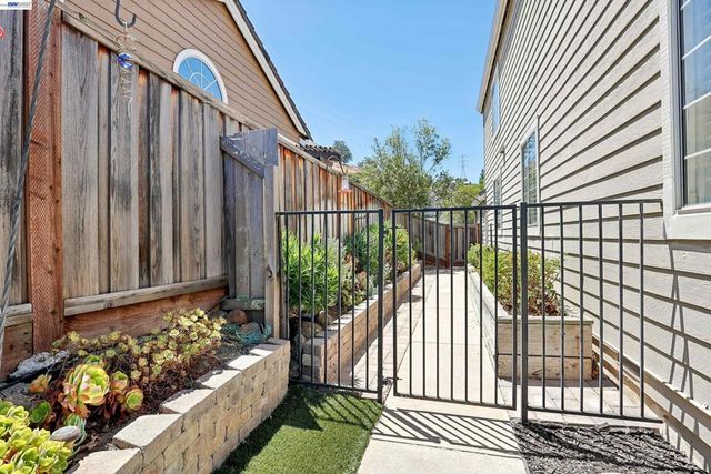 477 Obsidian Way, Clayton, CA 94517