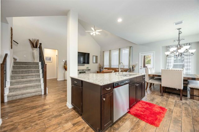 608 W Linnwood Drive, New Caney, TX 77357