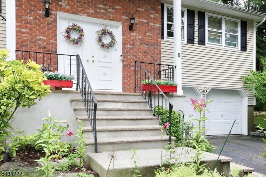 6 Cooper Dr, Wanaque Boro, NJ 07465 — photo 2