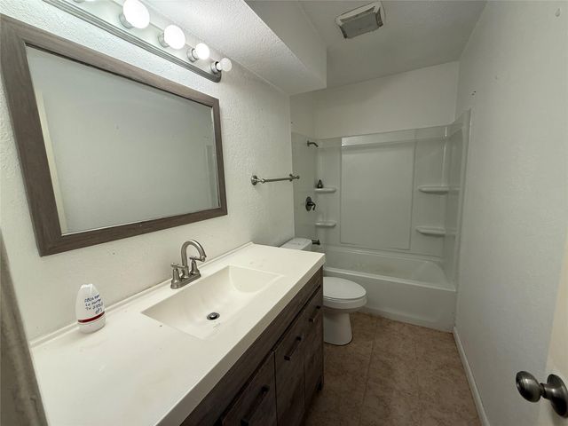 2806 Ashley Street, La Marque, TX 77568