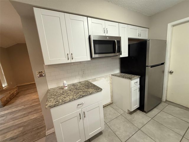 2806 Ashley Street, La Marque, TX 77568