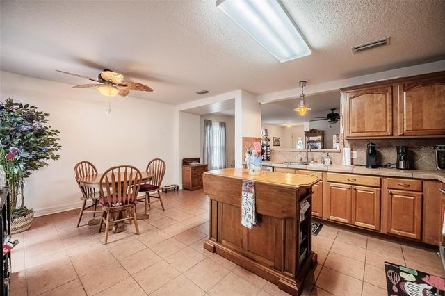 2200 BLACKWOOD DRIVE, Mulberry, FL 33860