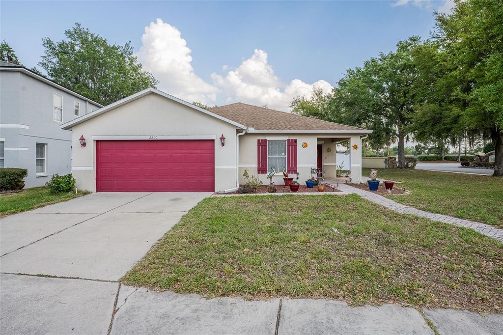 Image 1 of property listing at 2200 BLACKWOOD DRIVE, Mulberry, FL 33860