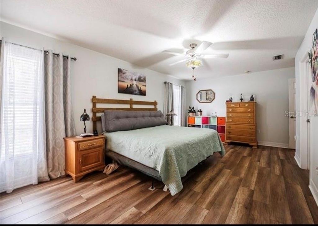 Image 13 of property listing at 2200 BLACKWOOD DRIVE, Mulberry, FL 33860