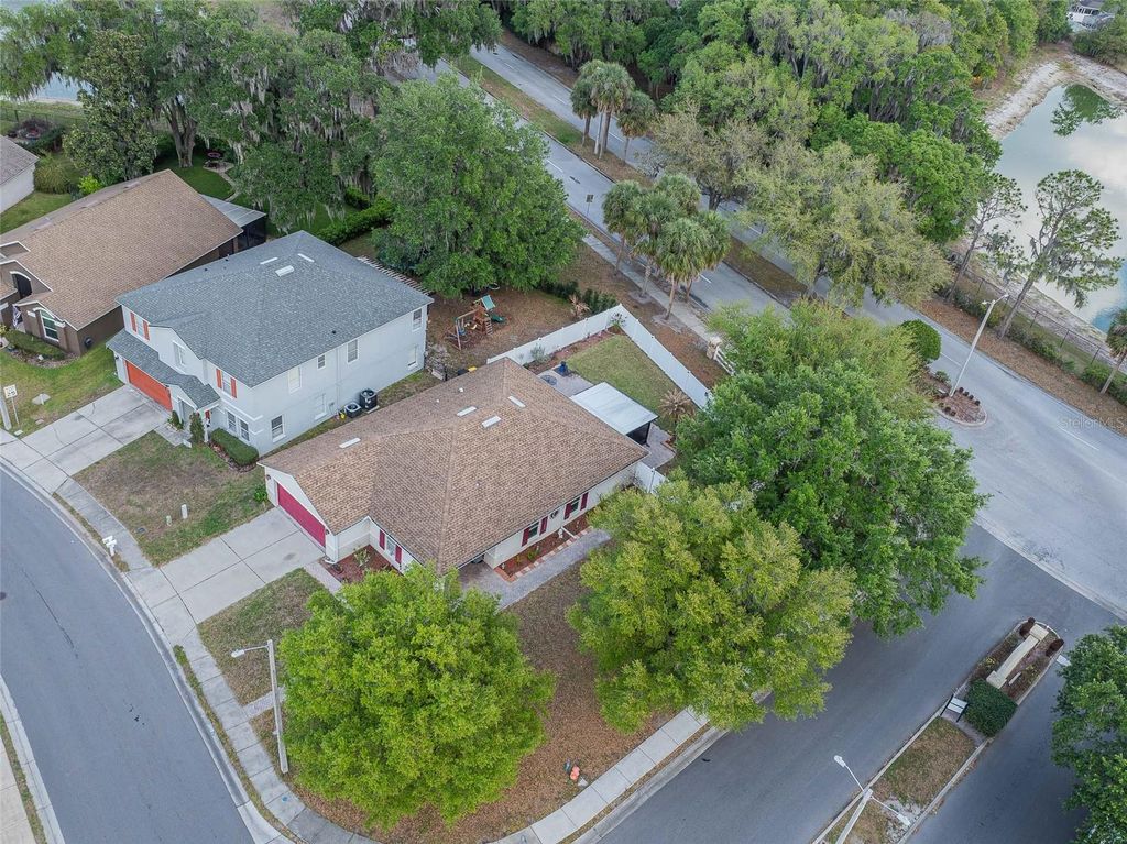 Image 35 of property listing at 2200 BLACKWOOD DRIVE, Mulberry, FL 33860