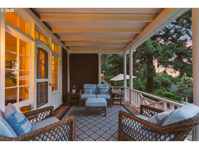 2030 S MILITARY Rd, Portland, OR 97219