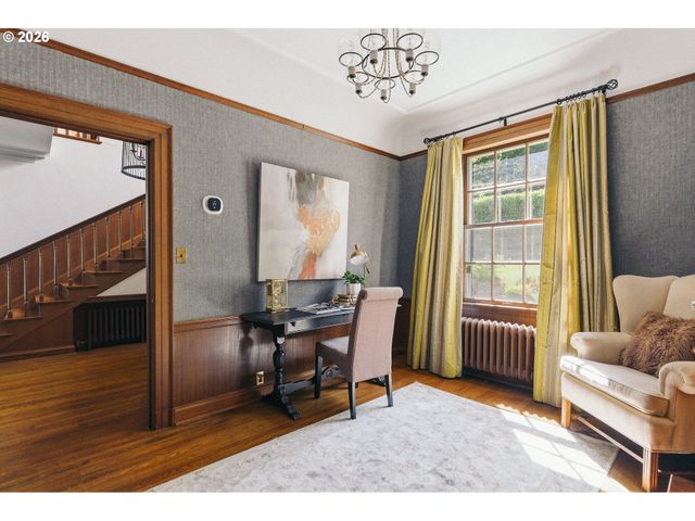 2030 S MILITARY Rd, Portland, OR 97219