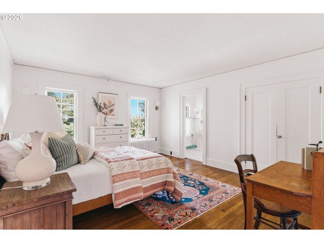 2030 S MILITARY Rd, Portland, OR 97219
